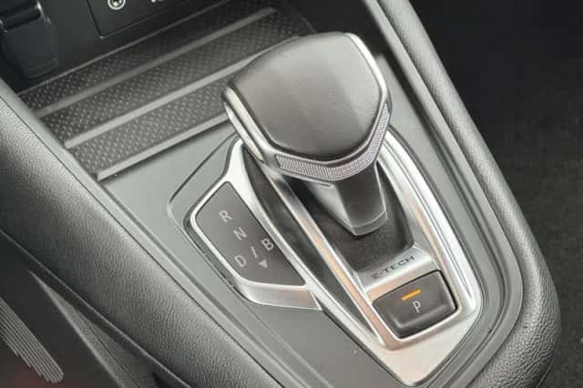 Renault Captur (2021) thumbnail 6