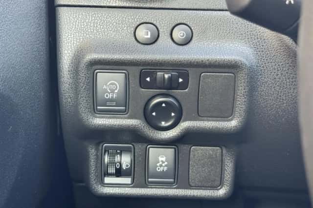 Nissan Note (2014) thumbnail 38