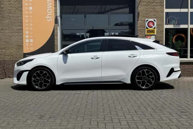 Kia PRO CEED (2022) thumbnail 3