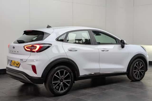Ford Puma (2021) thumbnail 2