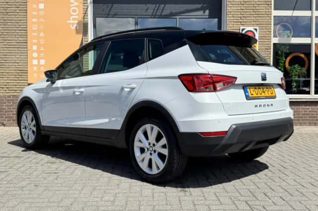 SEAT Arona (2021) thumbnail 2