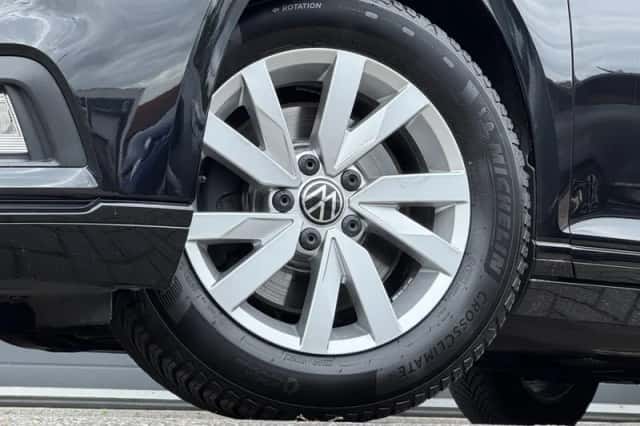 Volkswagen Passat (2022) thumbnail 6
