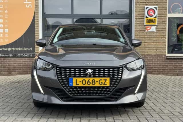Peugeot 208 (2021) thumbnail 2