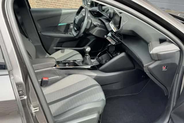 Peugeot 208 (2021) thumbnail 11