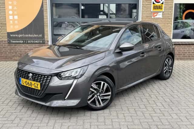 Peugeot 208 (2021) thumbnail 3