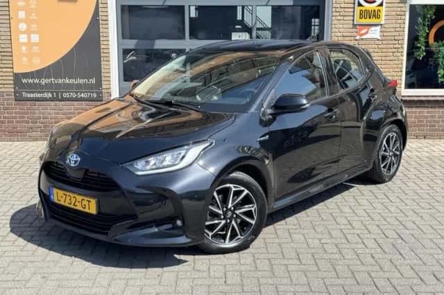 Toyota Yaris (2021) thumbnail 5