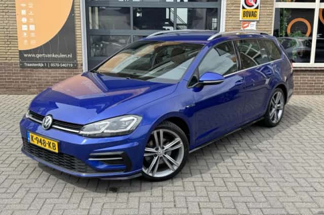 Volkswagen Golf (2021) thumbnail 3