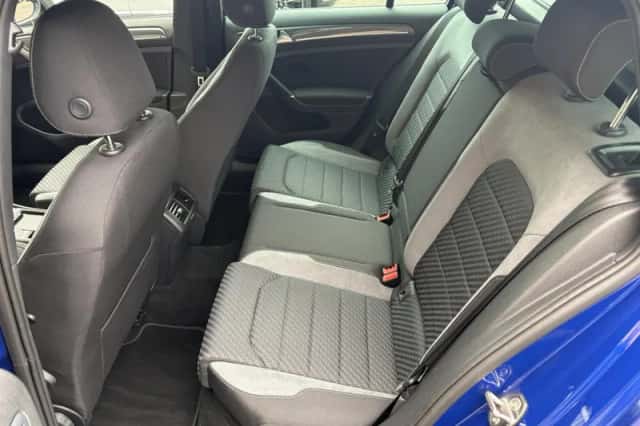 Volkswagen Golf (2021) thumbnail 6