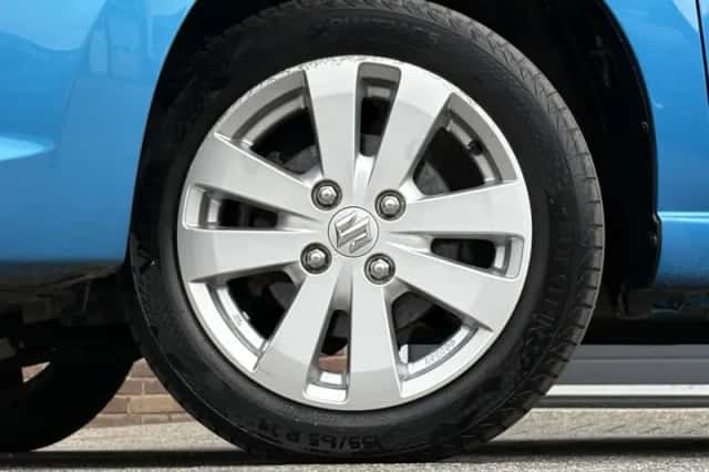 Suzuki Alto (2014) thumbnail 6