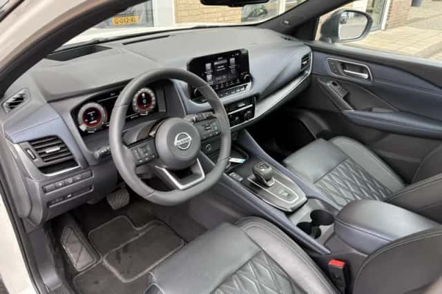 Nissan Qashqai (2022) thumbnail 3