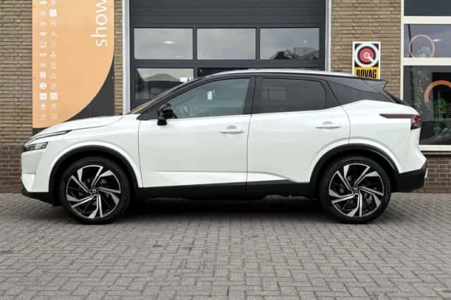 Nissan Qashqai (2022) thumbnail 4