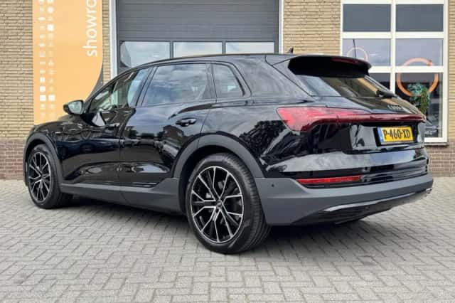 Audi e-tron (2022) thumbnail 3