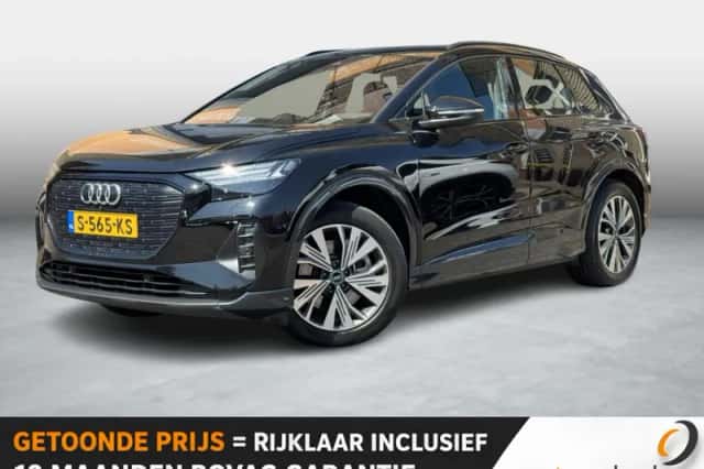 Audi Q4 e-tron (2023) thumbnail 1