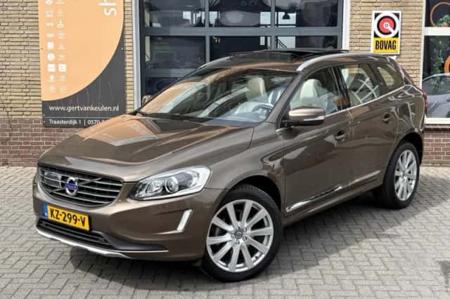 Volvo XC60 (2017) thumbnail 4