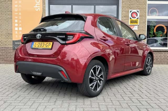 Toyota Yaris (2021) thumbnail 5