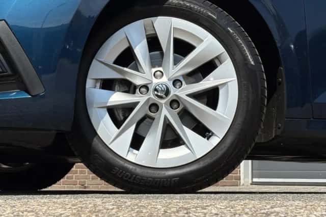 Škoda Octavia (2022) thumbnail 6
