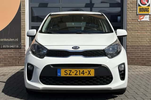 Kia Picanto (2018) thumbnail 3