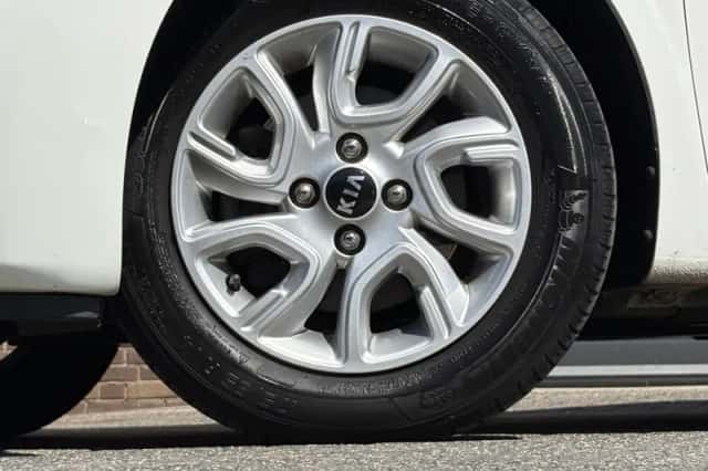 Kia Picanto (2018) thumbnail 6