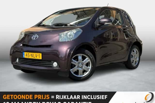 Toyota IQ (2010) thumbnail 1