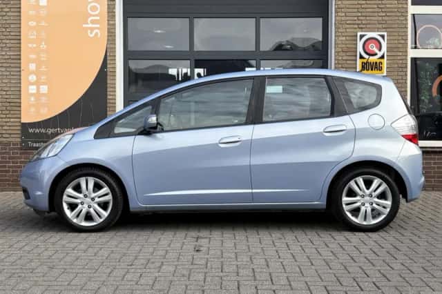 Honda Jazz (2010) thumbnail 2