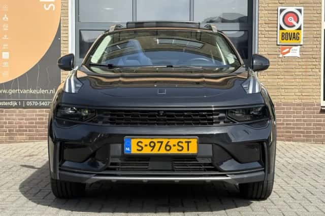 Lynk & Co 01 (2023) thumbnail 2