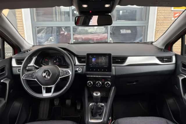 Renault Captur (2020) thumbnail 4
