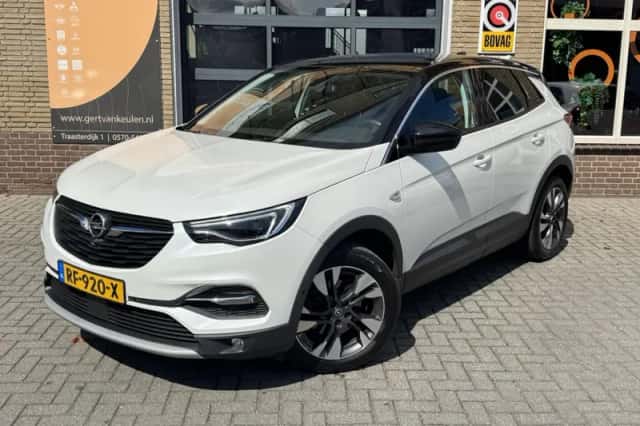 Opel Grandland X (2017) thumbnail 3