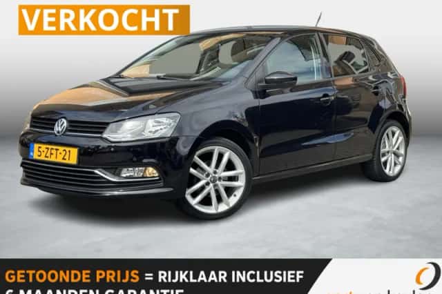Volkswagen Polo (2015) thumbnail 1