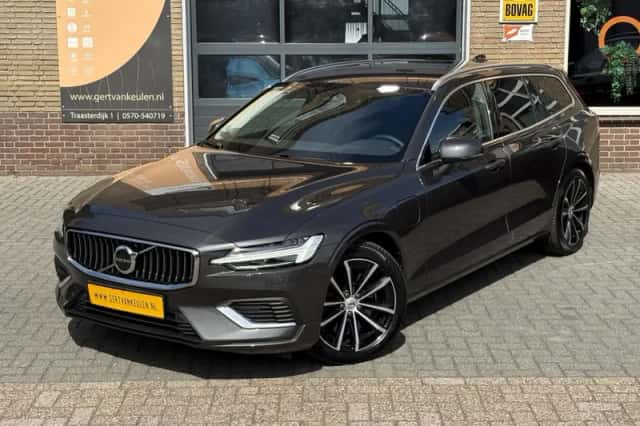 Volvo V60 (2023) thumbnail 5