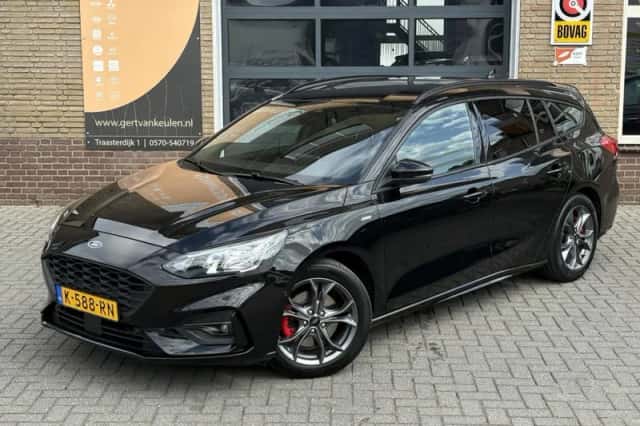Ford Focus (2021) thumbnail 5
