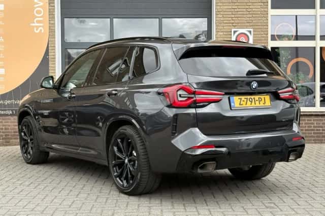 BMW X3 (2024) thumbnail 2