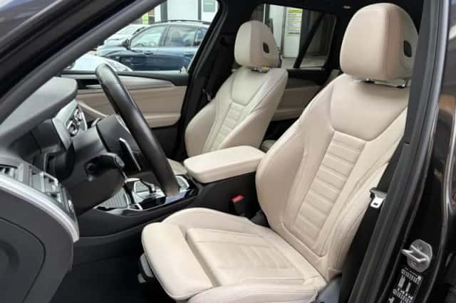 BMW X3 (2024) thumbnail 6