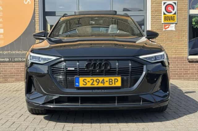 Audi e-tron (2022) thumbnail 2