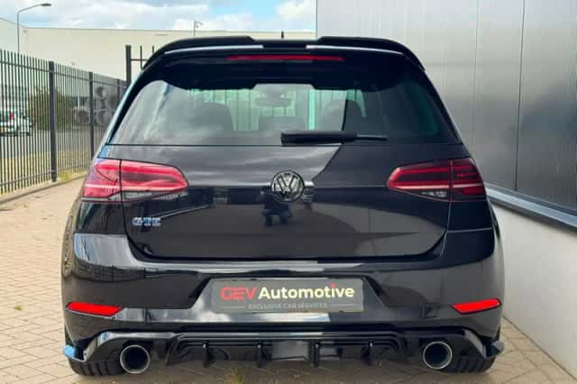 Volkswagen Golf (2018) thumbnail 6