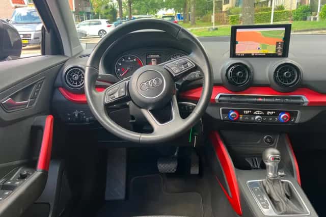 Audi Q2 (2017) thumbnail 5