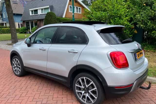 Fiat 500X (2018) thumbnail 2