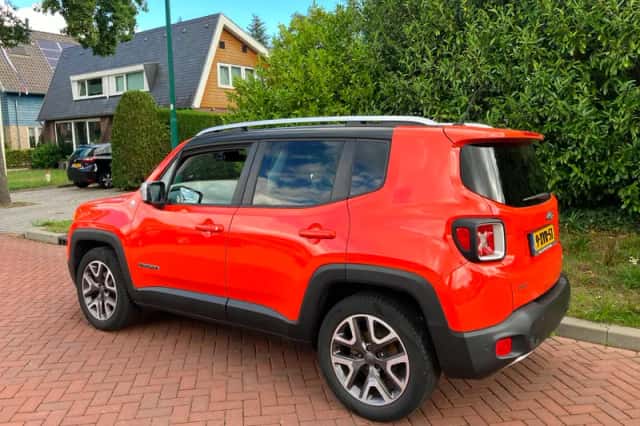 Jeep Renegade (2014) thumbnail 2