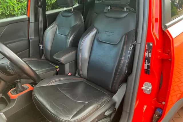 Jeep Renegade (2014) thumbnail 6