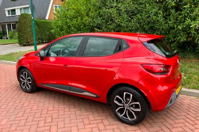 Renault Clio (2018) thumbnail 2