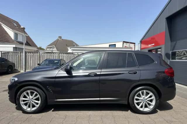 BMW X3 (2018) thumbnail 4