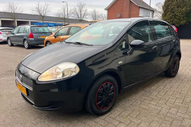 Fiat Grande Punto (2009) thumbnail 5