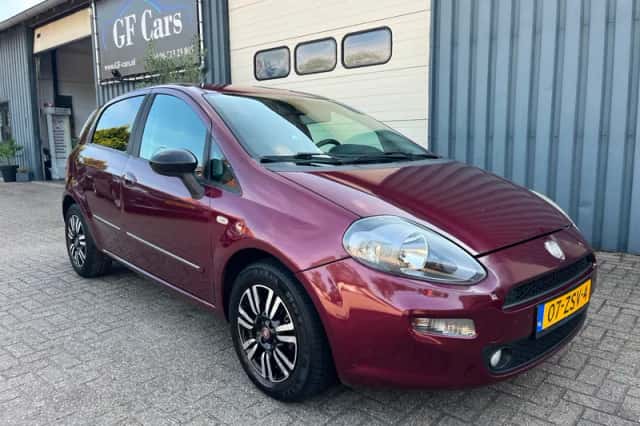 Fiat Punto (2013) thumbnail 1