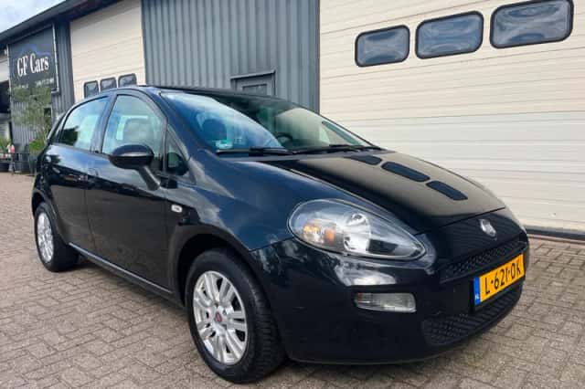 Fiat Punto (2012) thumbnail 1