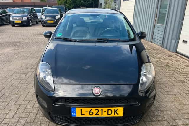 Fiat Punto (2012) thumbnail 3