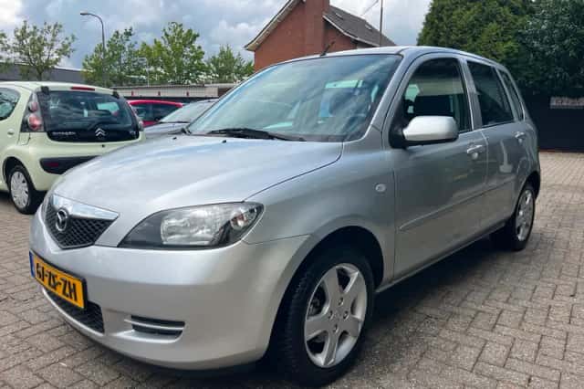 Mazda 2 (2005) thumbnail 5