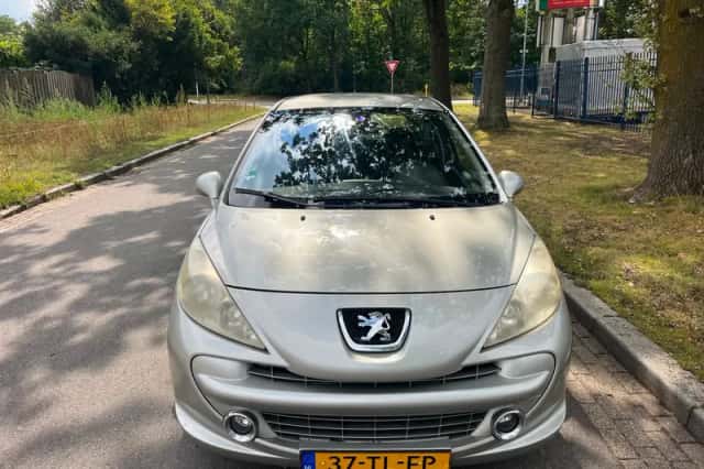 Peugeot 207 (2006) thumbnail 3