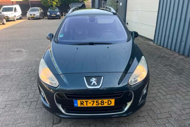 Peugeot 308 (2011) thumbnail 3