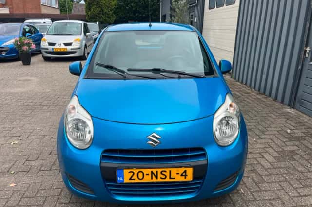 Suzuki Alto (2010) thumbnail 3
