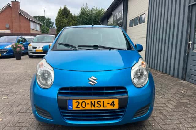 Suzuki Alto (2010) thumbnail 4