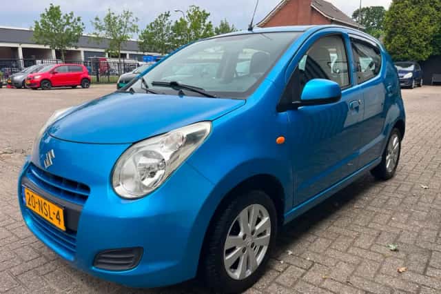 Suzuki Alto (2010) thumbnail 5